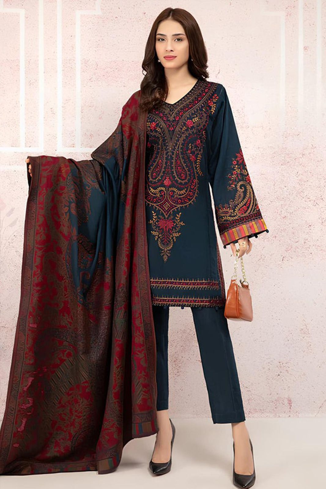 Maria B– Luxury Dhanak Winter Suit